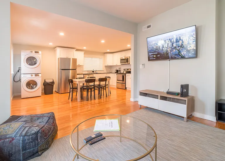 1057 Saratoga St #3 — Photo 8