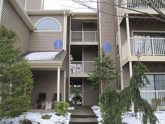 2nd image of 367 Carhart Ct #367