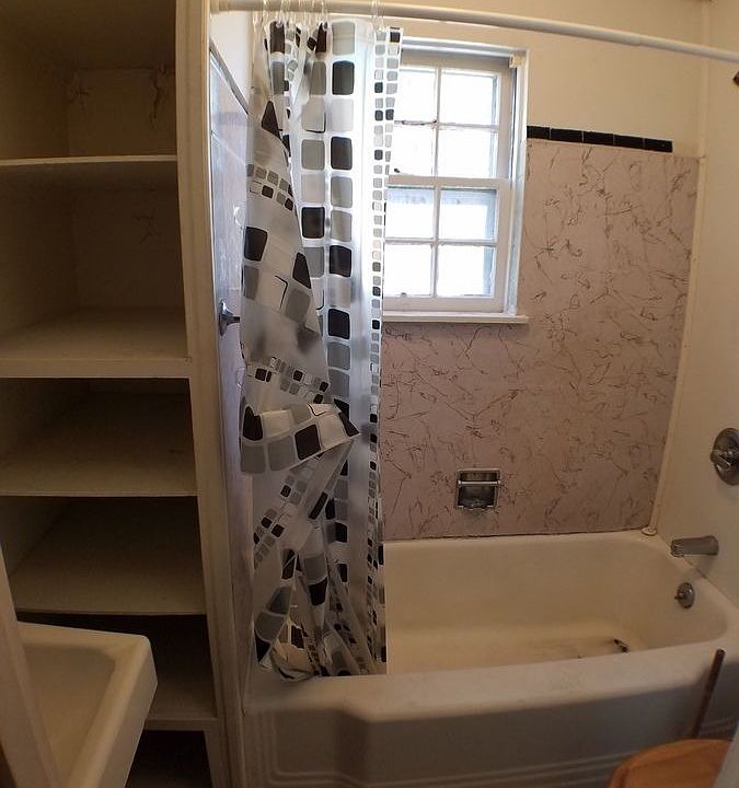 2nd image of 1802 Rumsey Ave APT 1