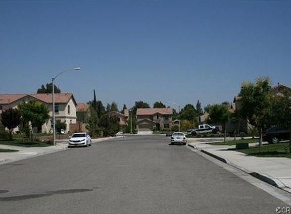 3rd image of 19870 Parkwood Dr