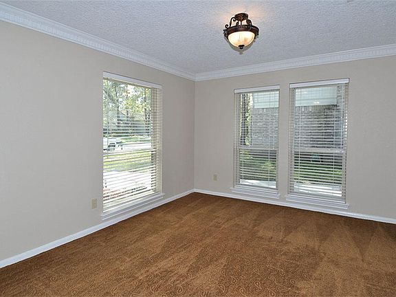 4th image of 3431 Cave Springs Dr