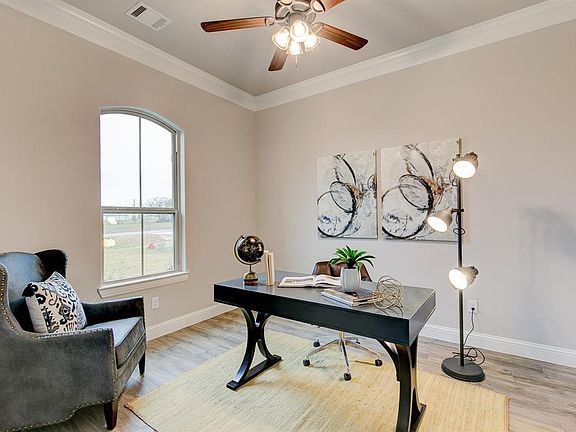 4th image of 216 Maverick Ct