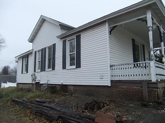 3rd image of 432 E Main St