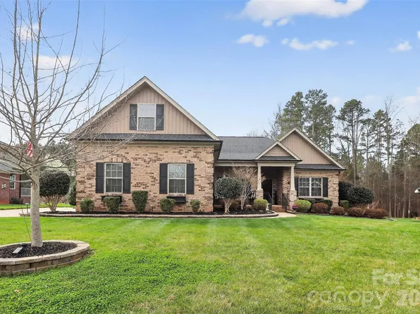 3225 Fairmead Dr, Concord, NC 28025