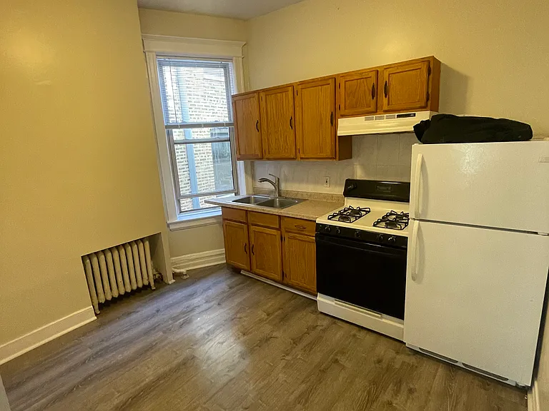 2530 N Kedzie Blvd #202 — Photo 7