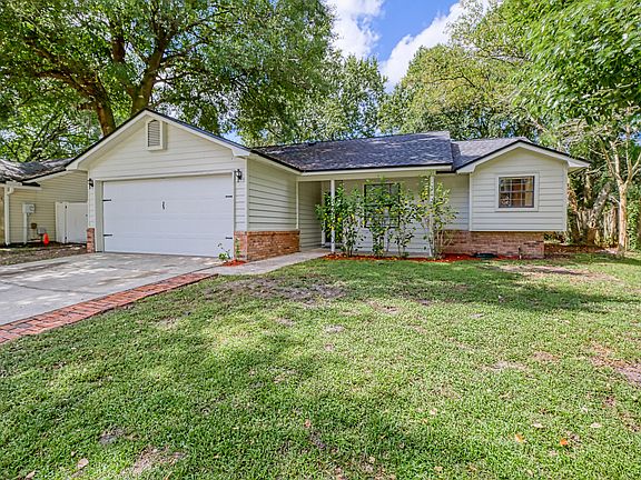 3rd image of 11570 Silk Oak Ln