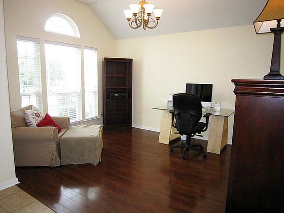 2nd image of 1403 Diamante Dr