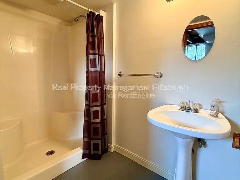 400 Patterson Rd — Photo 14