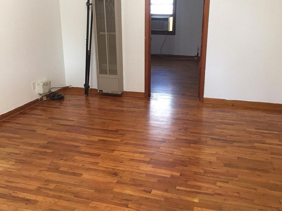 2nd image of 124 S 18th St APT 2