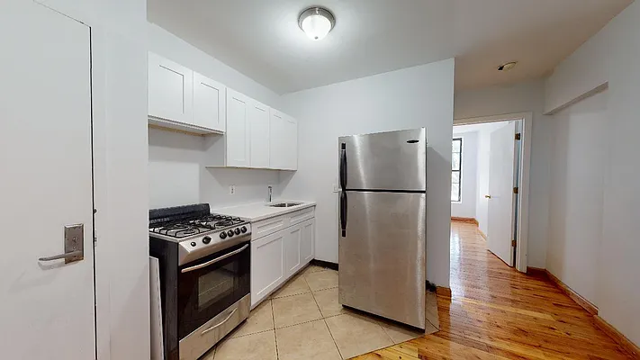 Rented by Bond New York | media 24