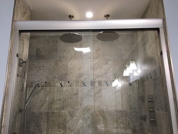 5th image of 209 Harriet Ln
