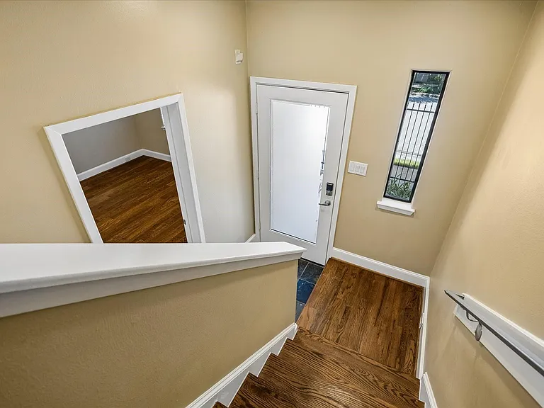 405 Jackson Hill St — Photo 13