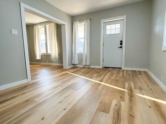 5th image of 2054 Riddle Ave