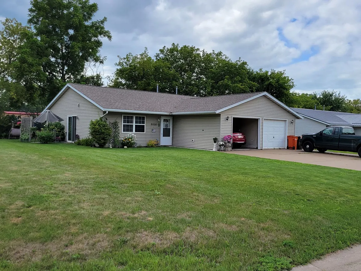Building Photo - 2038 Mittelstadt Ln