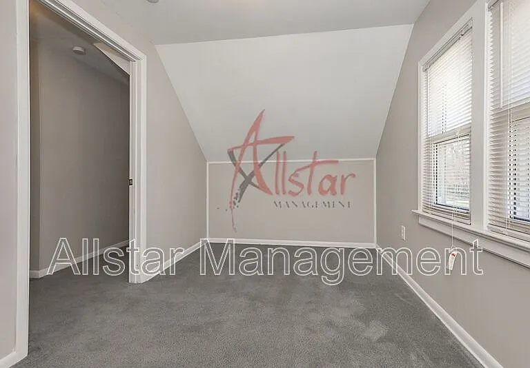 983 Clinton Ave — Photo 20