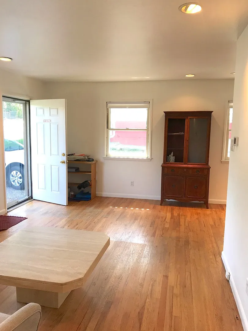 Completely Updated and Charming 3 Bedroom Home w/ Large Yard and Outside Shed/Den — Photo 4