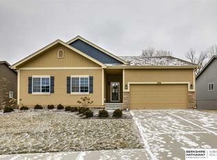 5702 S 190th Ter, Omaha, NE 68135