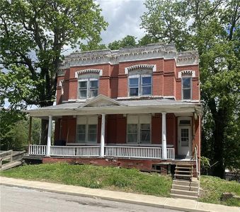 717 Mount Mora Rd, Saint Joseph, MO, 64501