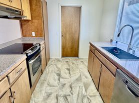 16377 Wato Rd, Apple Valley, CA