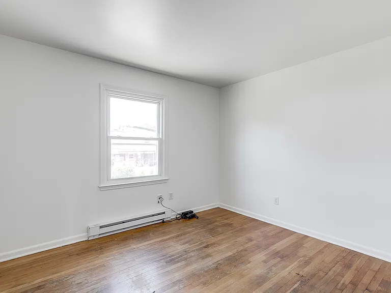 1606 Pollock St #B — Photo 15