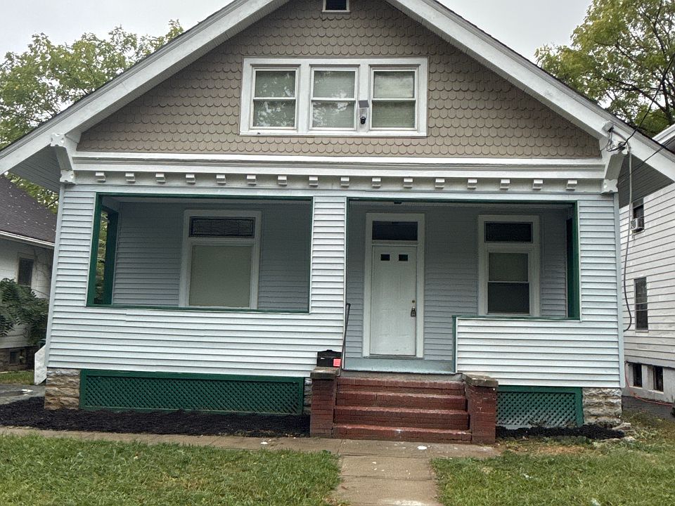 1st image of 535 Woodlawn Ave