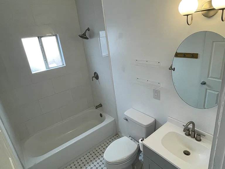 1114 Lomas Blvd NW #1 — Photo 5