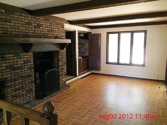 3rd image of 1724 Council Crest Dr