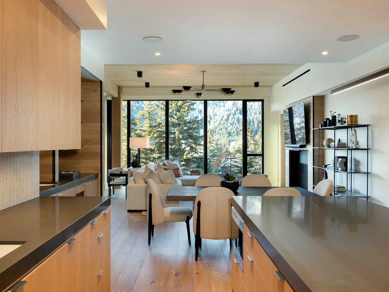 100 4th St W — Photo 3