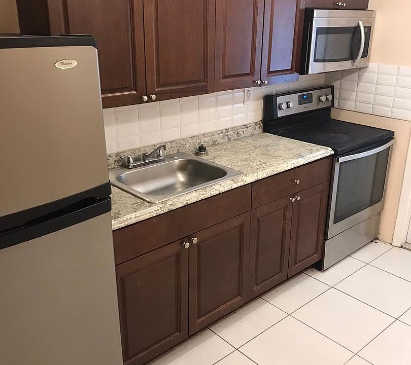 1st image of 15940 NE 19th Pl #15960-1