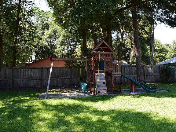 2nd image of 671 Grove Park Cir