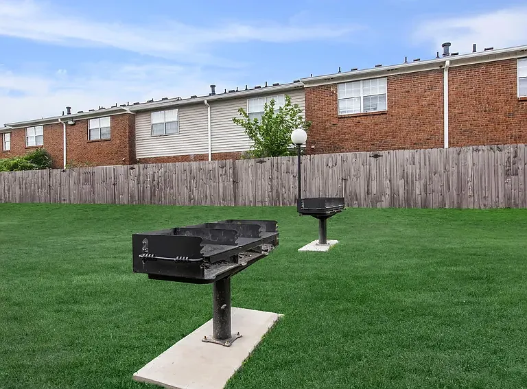 Brentwood Hills Luxury Townhomes — Photo 14