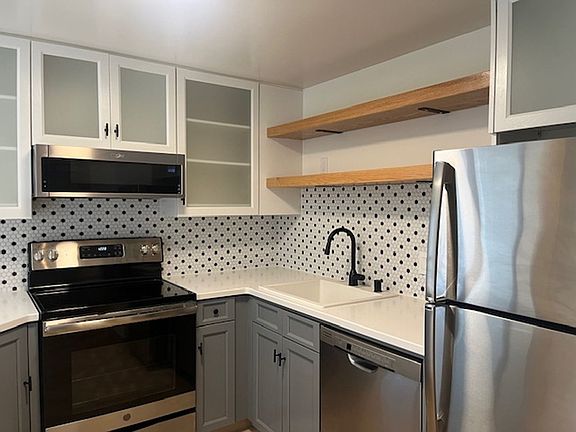 3rd image of 601 Van Ness Ave APT 408