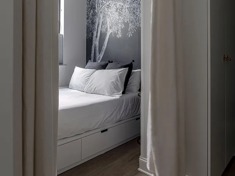 Luxury On Pine — Photo 8