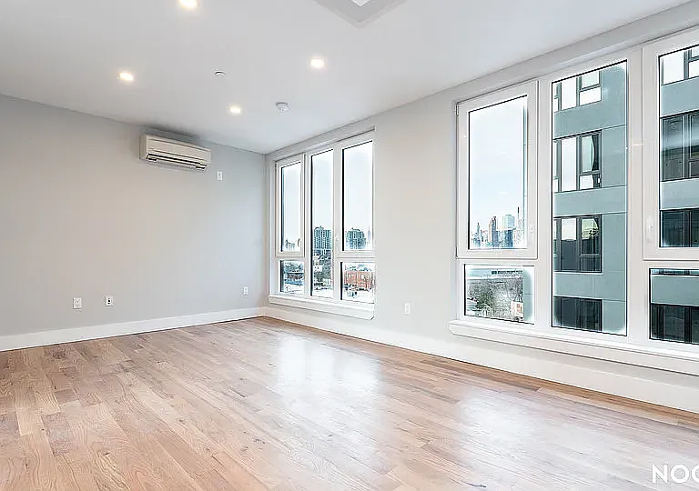 31-61 Vernon Blvd #5S — Photo 9