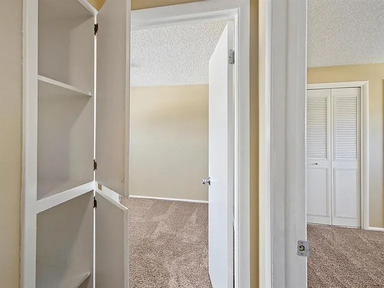 Medallion Townhomes — Photo 21