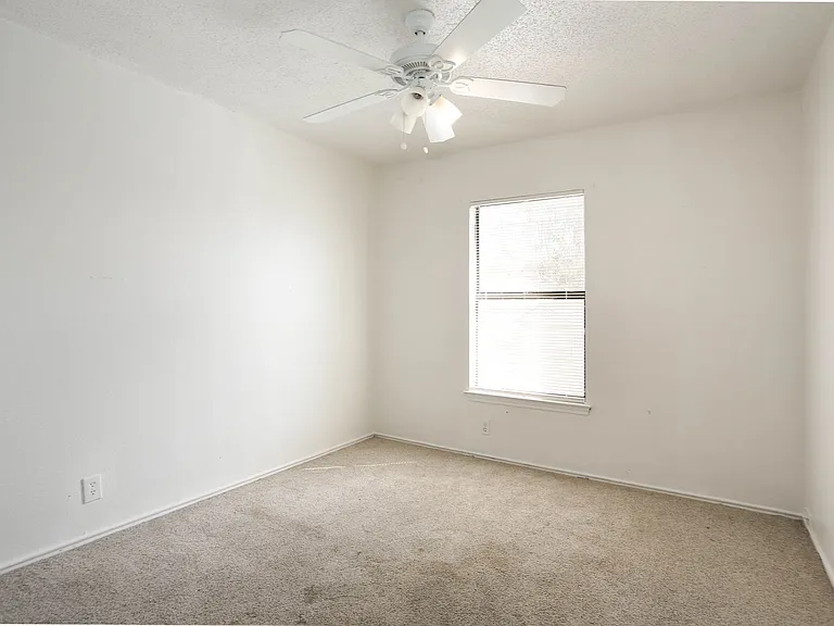 11009 Almond Park — Photo 14