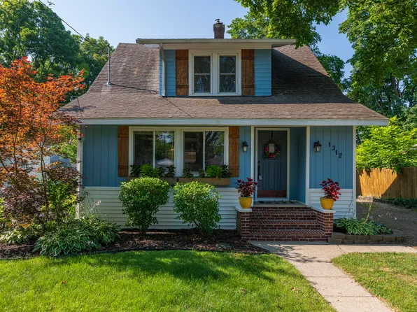 1312 Howland Ave, Kalamazoo, MI 49001