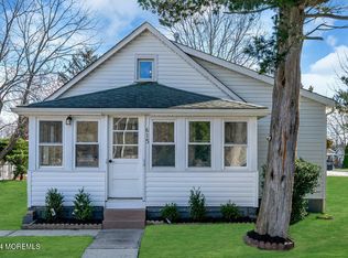 615 Navesink Ave, Ocean Gate, NJ 08740