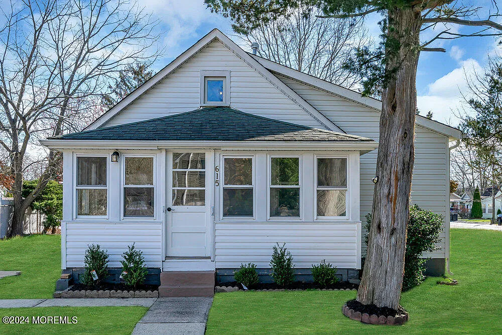 615 Navesink Avenue photo 1
