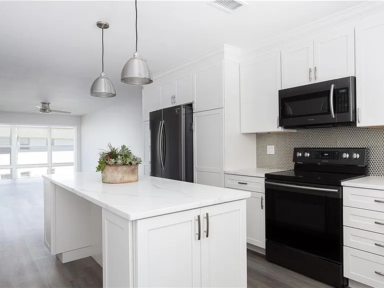 2800 Indian River Blvd #G8 — Photo 9