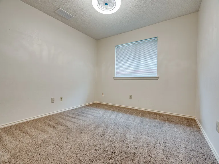 1728 Tawakoni Ln — Photo 8