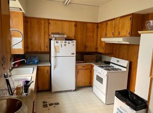 136 SW Meade St, Portland, OR 97201