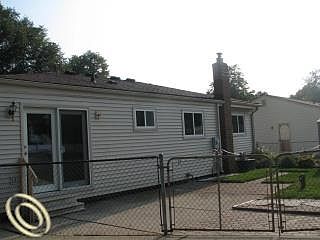 4th image of 13853 Bowling Green Dr
