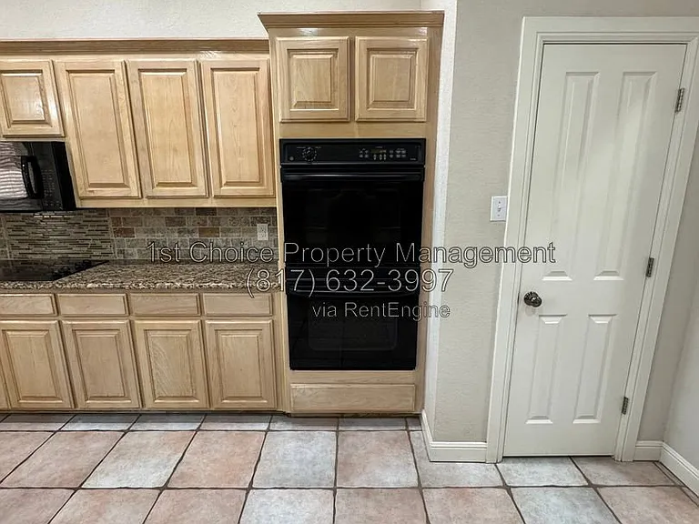 6376 Newport Ct — Photo 19