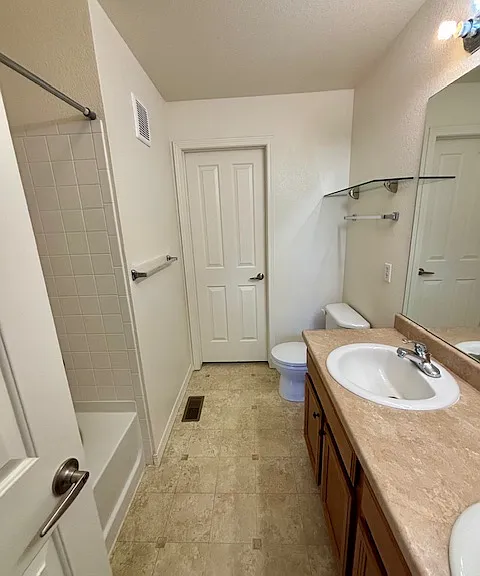 23515 E Platte Dr #C — Photo 9