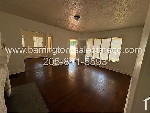 1642 Graymont Ave W — Photo 2