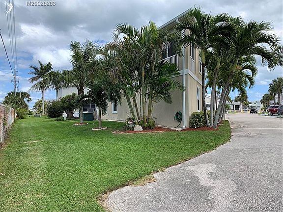 3rd image of 2175 Nettles Blvd