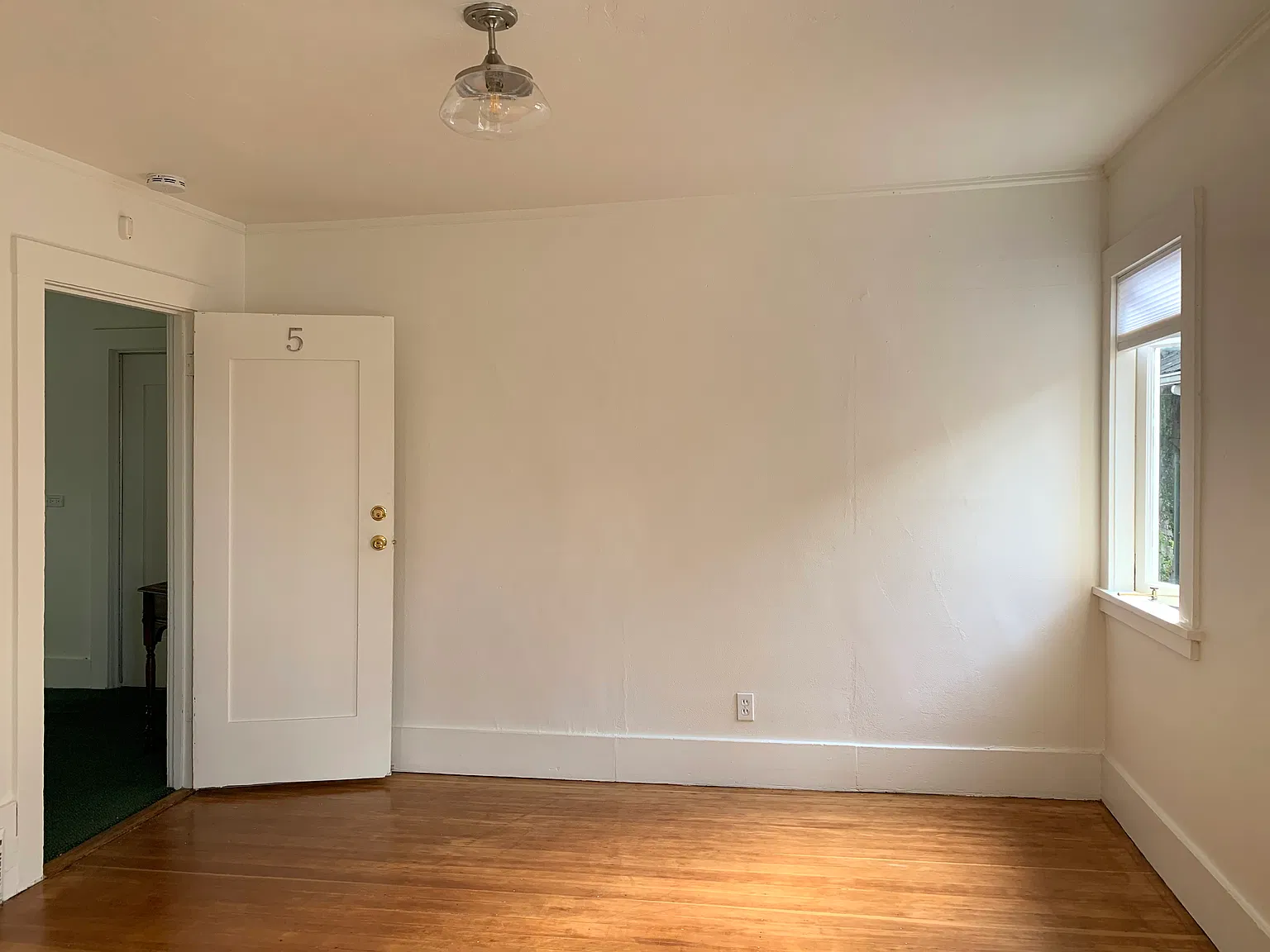 Studio, 260 sqft, $1,850 — Photo 4