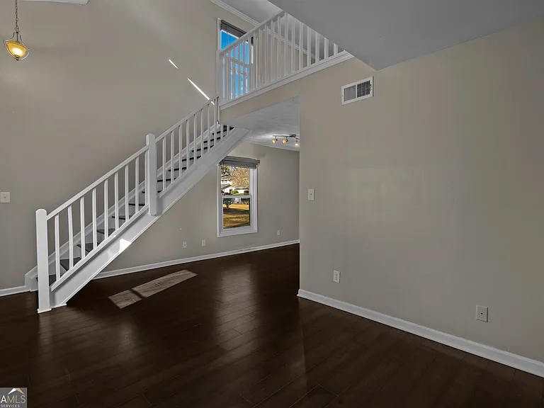 1674 Wynndowne Trl SE — Photo 6