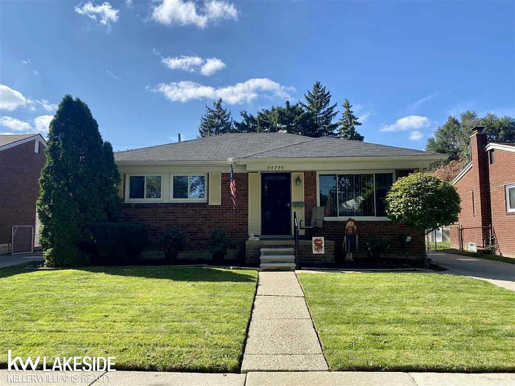 24795 Greenbrier Ave photo 1